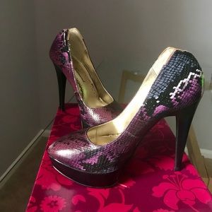 Lulu Townsend Pumps